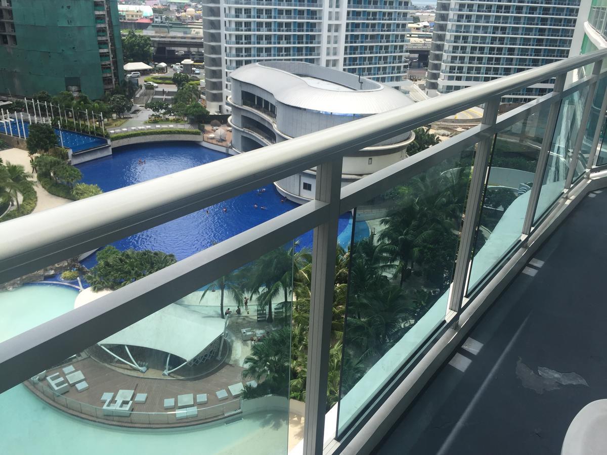 Azure Urban Resort Res. Paranaque City Exterior photo