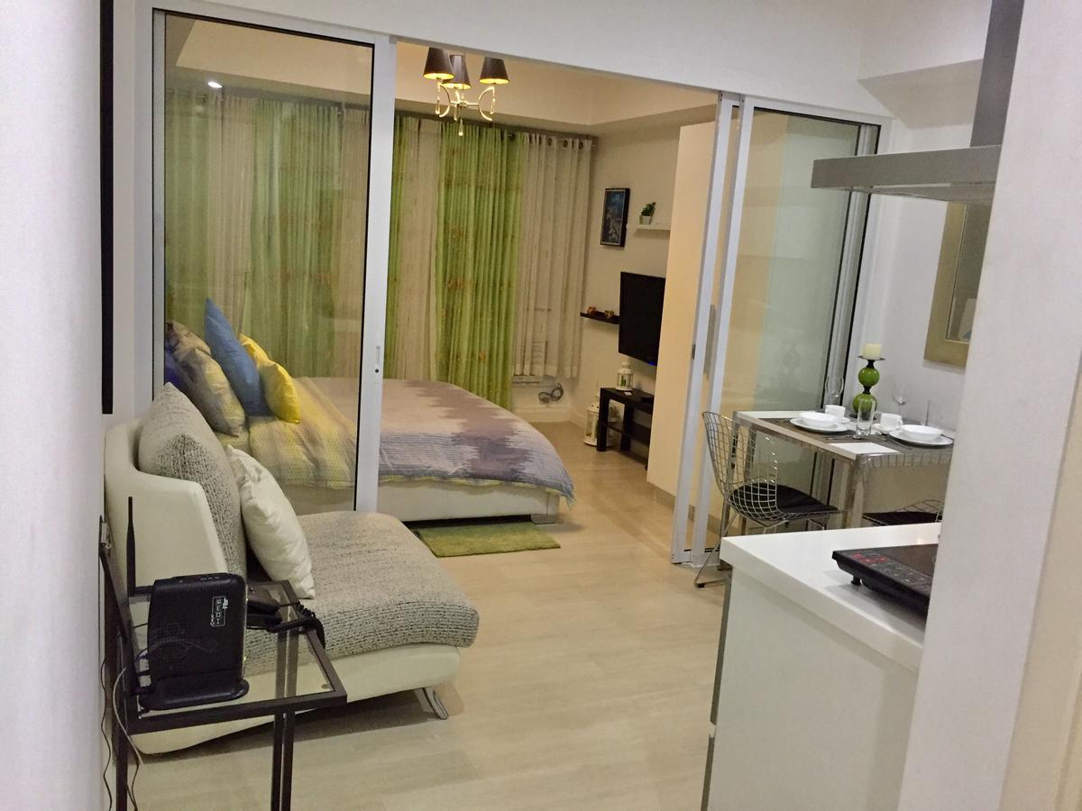 Azure Urban Resort Res. Paranaque City Exterior photo