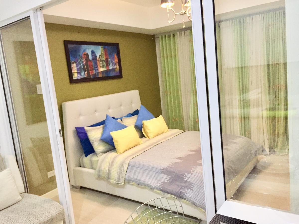Azure Urban Resort Res. Paranaque City Exterior photo