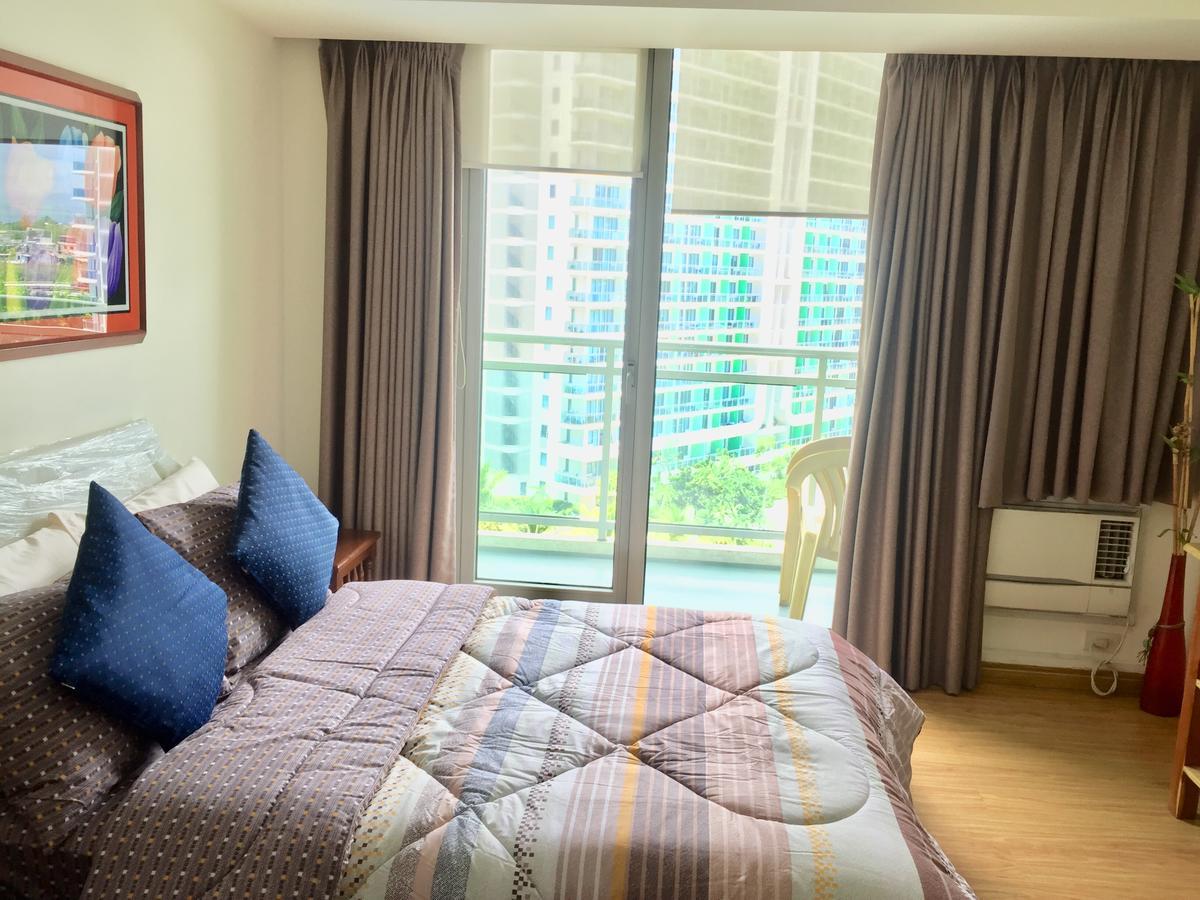 Azure Urban Resort Res. Paranaque City Exterior photo