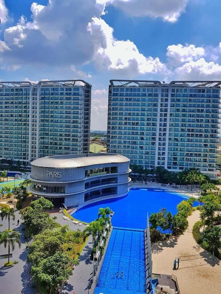 Azure Urban Resort Res. Paranaque City Exterior photo
