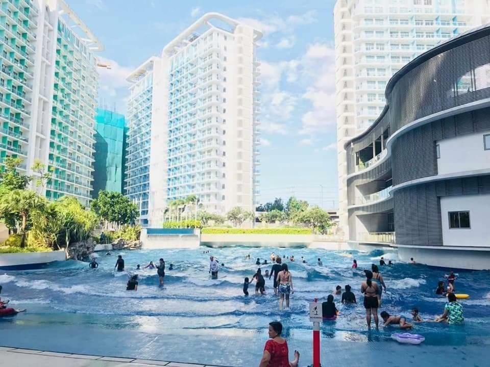 Azure Urban Resort Res. Paranaque City Exterior photo